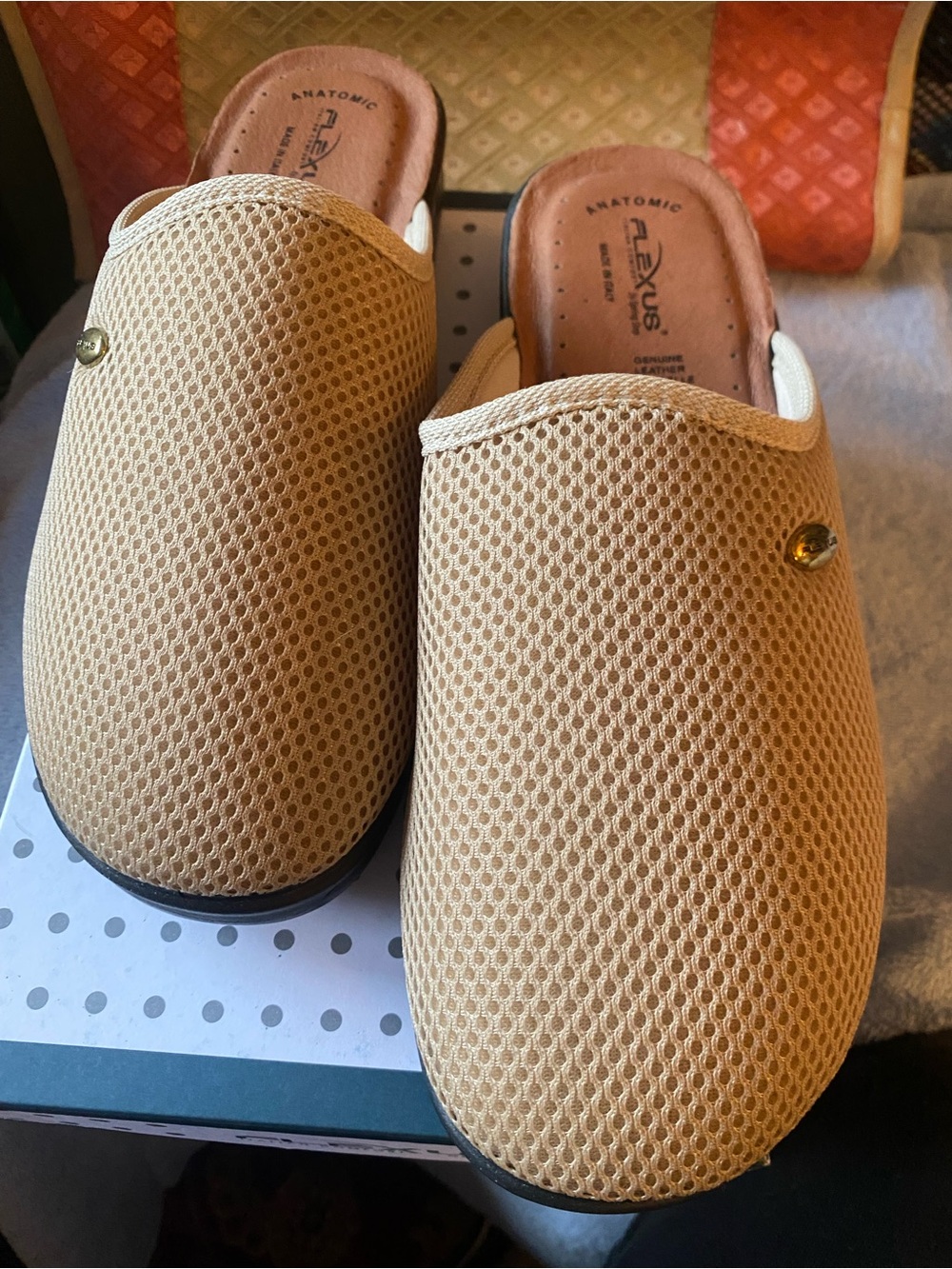 Italian made soft leather insole Beige Slip-On comfort/lightweight fits 8 1/2